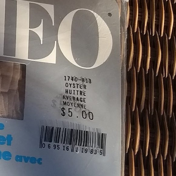 FREE ADD ON!! Cameo silky sheer pantyhose oyster NWT - Picture 2 of 4